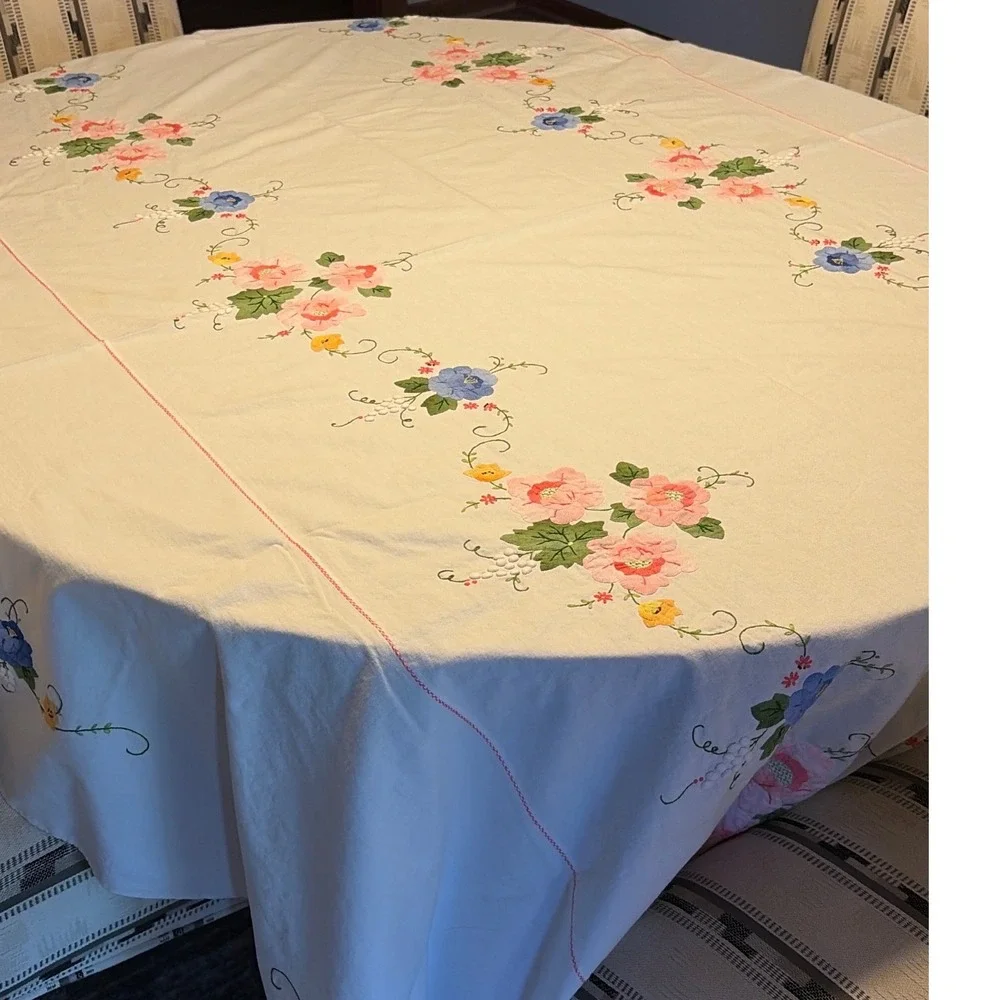Vintage Embroidered Floral Tablecloth Rectangular 64x110 White Pink 10 Napkins*